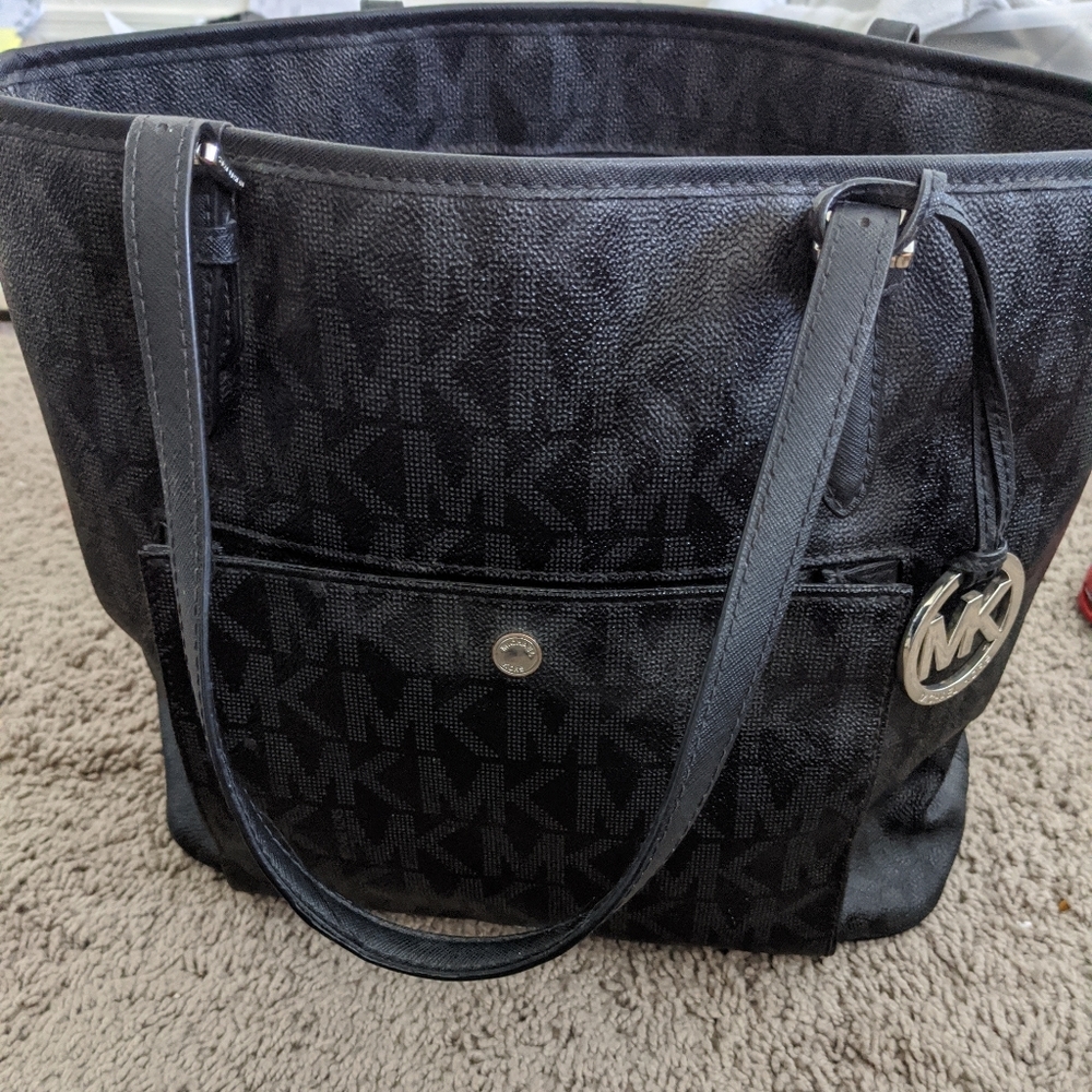 Michael Kors Jet Set Tote
